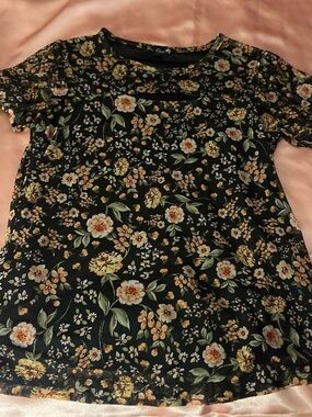 Floral Short Sleeve Women's Top - Black with Yellow Floral